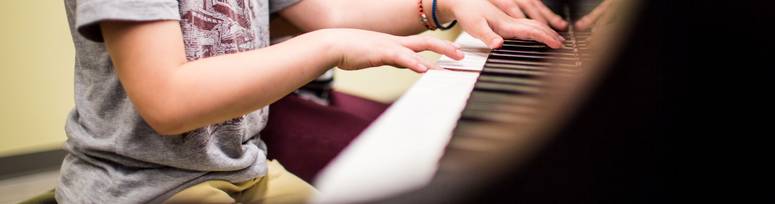 Initiation to the piano Group Class