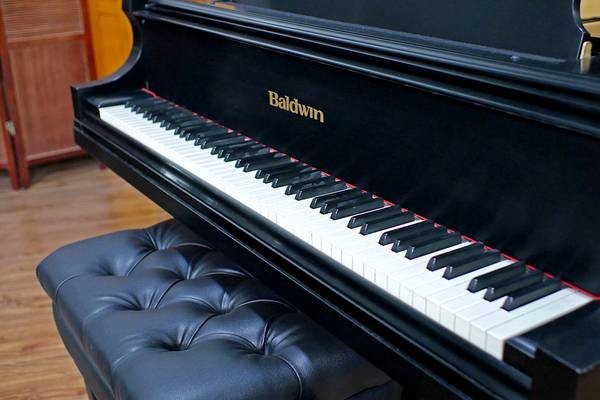 Piano Baldwin SF-10